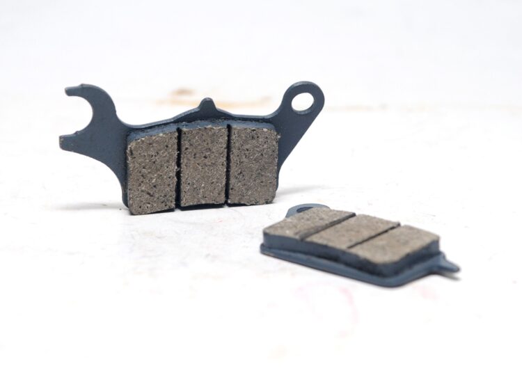 Cara Memperpanjang Umur Kampas Rem Motor Matic Harian