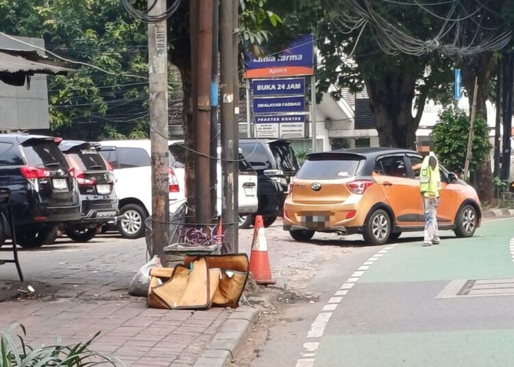 Jukir Liar Jakarta Kini Dapat Pekerjaan dari Dishub, Tugasnya Hanya Catat dan Pandu