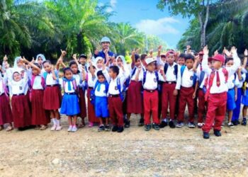 PalmCo Menginspirasi Anak-Anak Melalui Pendidikan di Perkebunan