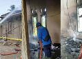 Jadi Tersangka Pembunuhan Penagih Kredit di Lampung, Warga Kesal Bakar Rumah Pelaku